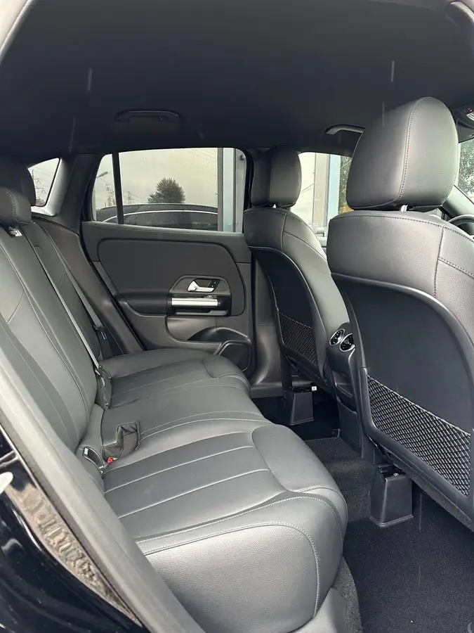 Mercedes-Benz GLA-Class 2024 (Мерседес-Бенц GLA-Класс) — фото 16 из 22