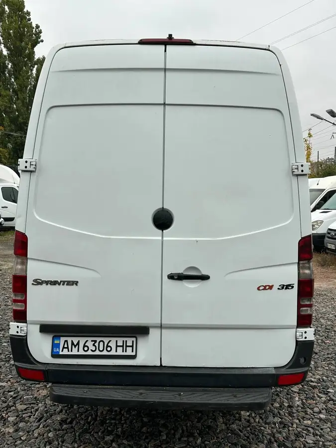 Mercedes-Benz Sprinter 2010 (Мерседес-Бенц Спрінтер) — фото 9 з 15